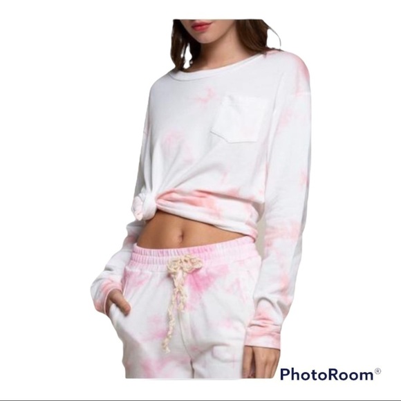 POL Tops - POL Jojo pink tie dye crew